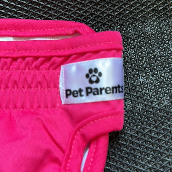 Reusable Dog diaper in size extra small: 1 bright pink - Picture 2 of 11